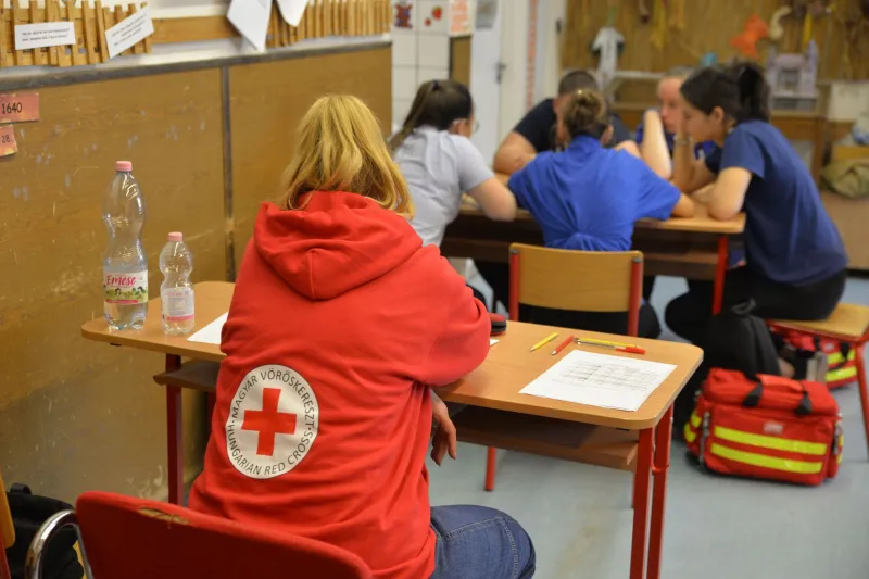 Investire su sé stessi per servire meglio: la guida alla formazione per i volontari sanitari siciliani